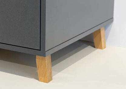 Rauch Möbel Shinjo Kleiderschrank 4-türig – 4 Schubladen, Massivholzfüße, Grau metallic/Schwarz, 187×203×53